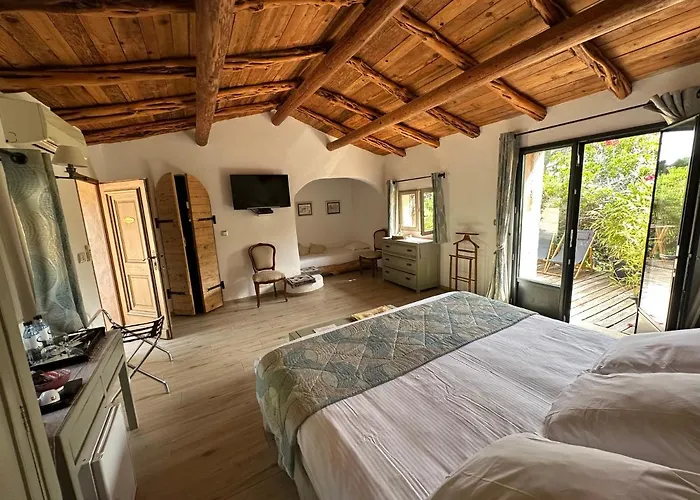 Ambassador Palombaggia Szálloda 4*